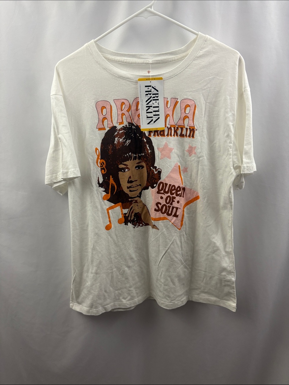 NWT Aretha Franklin Queen Of Soul Band Tee Womens Graphic T-shirt Size Medium - Picture 2 of 6